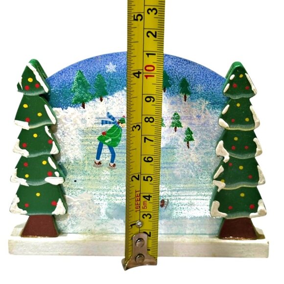 Christmas Winter T-Lite Holder Ice Skaters Wooden Vintage Ewes View w Lite & Box - Picture 8 of 10